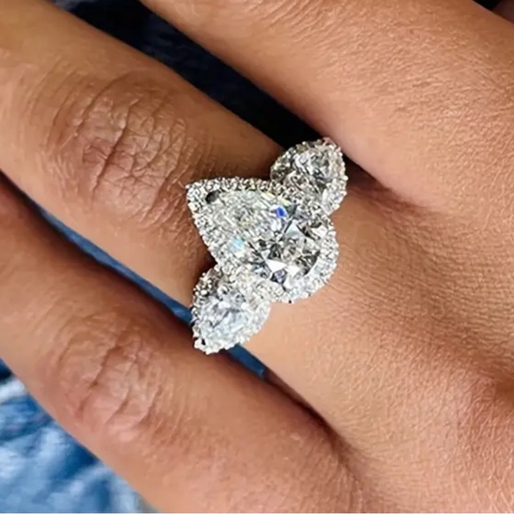 Pear Shape Simulated Diamond Wedding Engagement Silver Plated Cz Ring Sz 7 - Picture 3 of 7